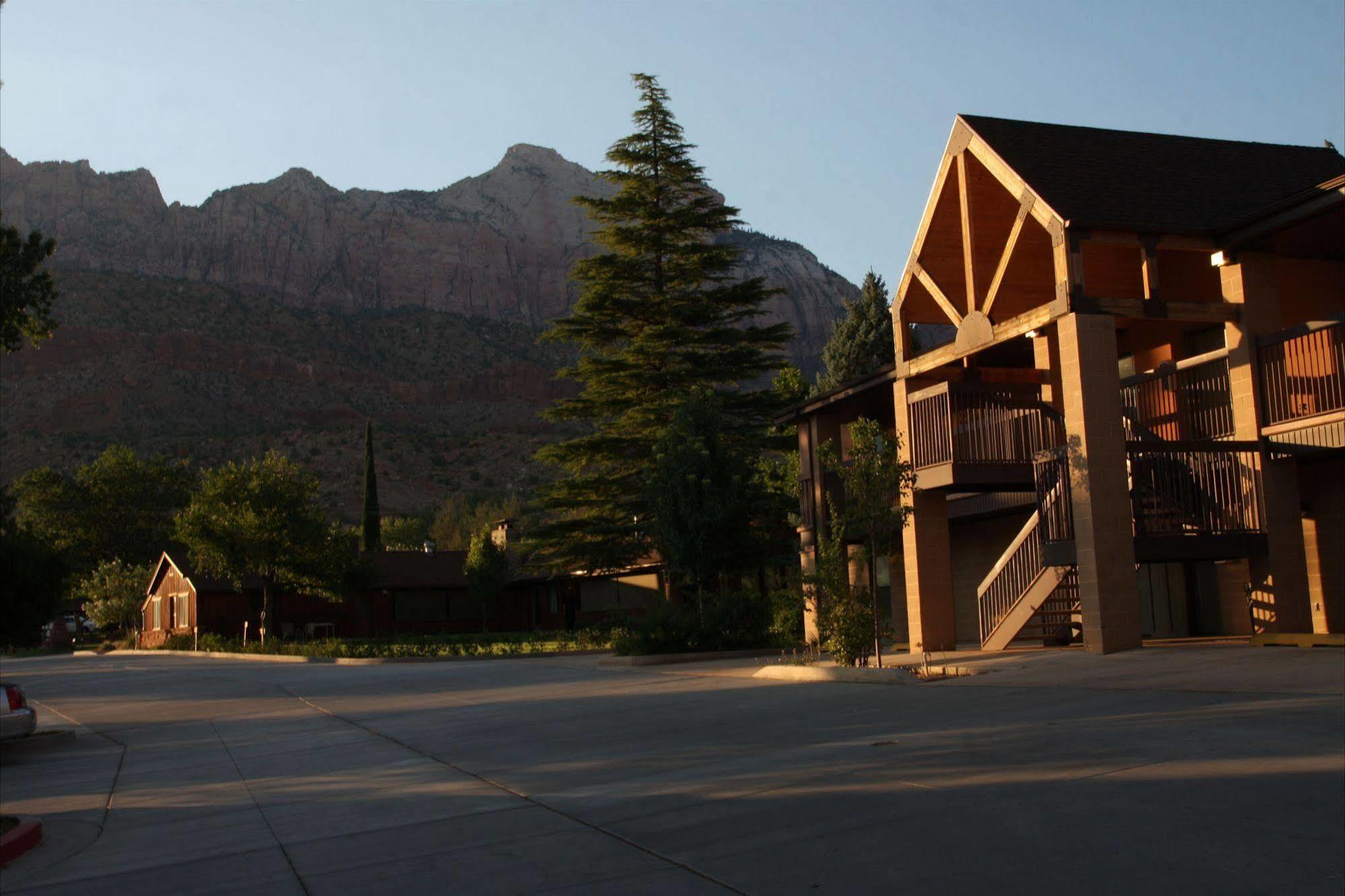 Driftwood Lodge Springdale Dış mekan fotoğraf