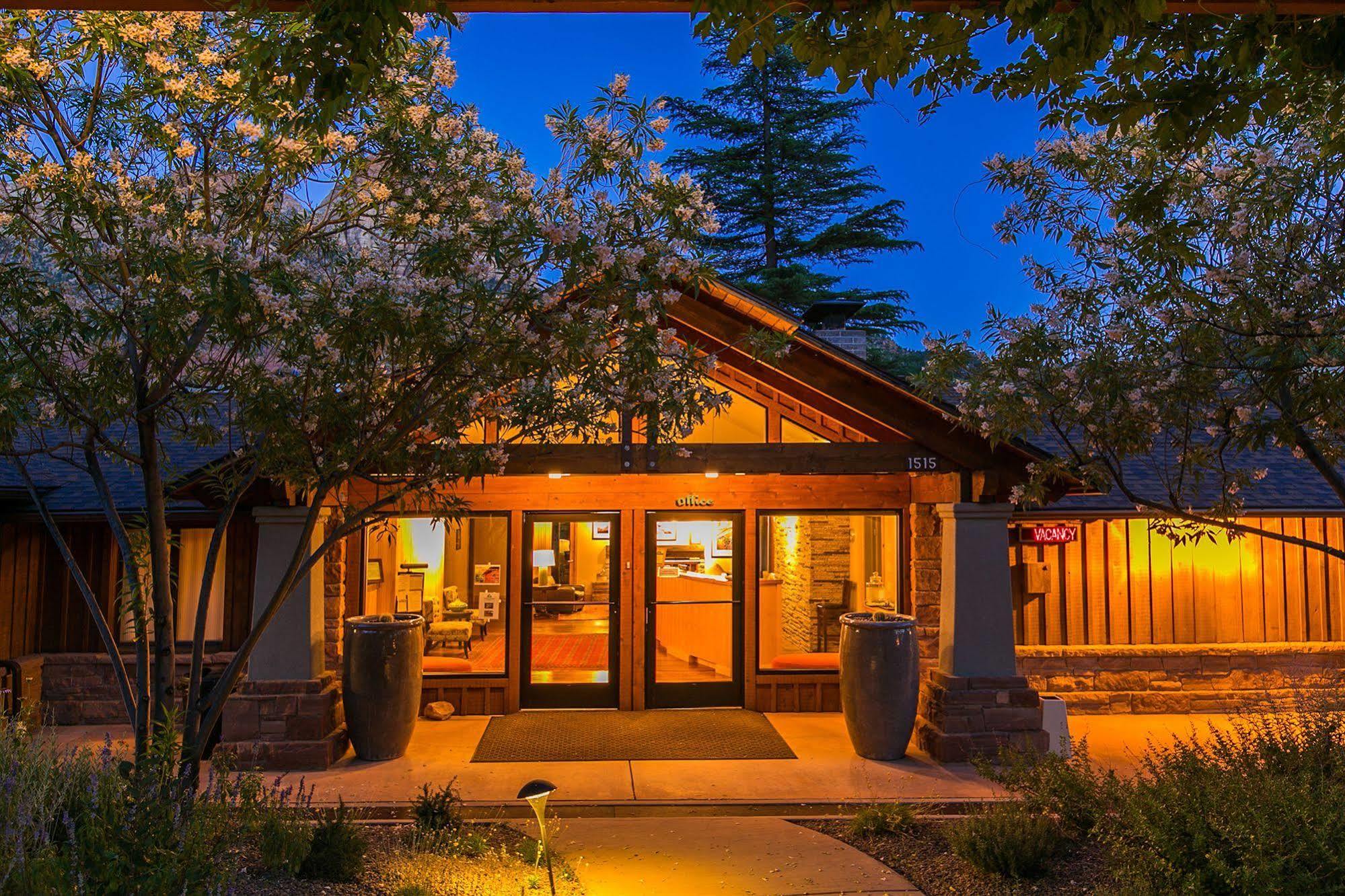 Driftwood Lodge Springdale Dış mekan fotoğraf